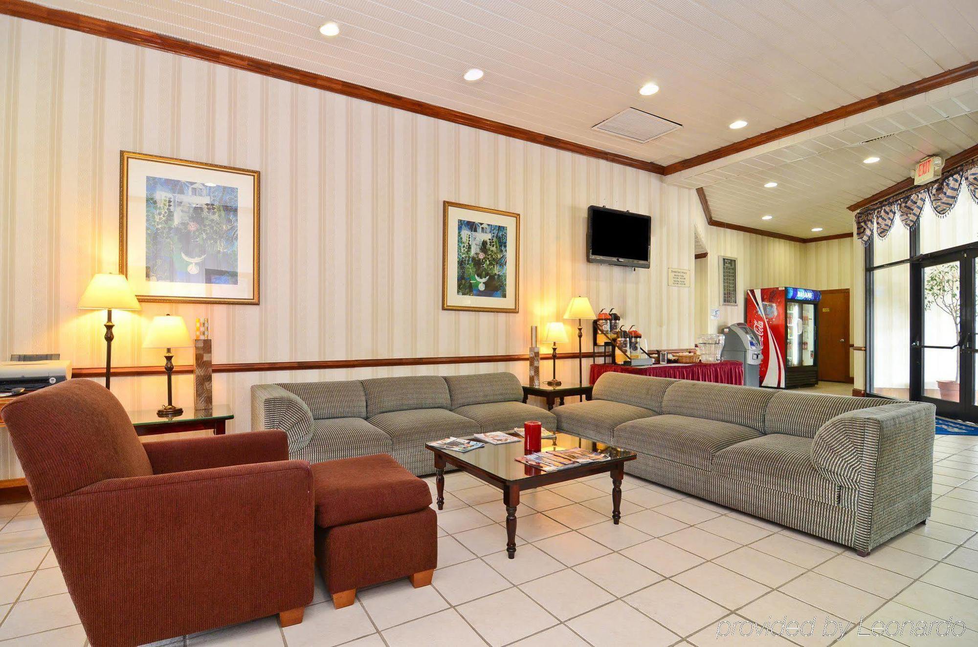 Red Carpet Inn & Suites Carneys Point/Wilmington Exterior photo